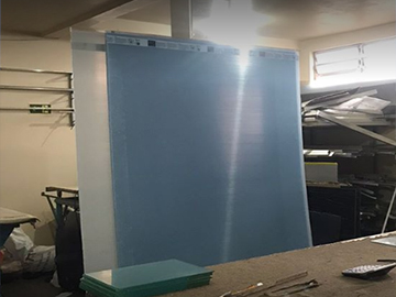 Etapa de preparação e corte de vidro